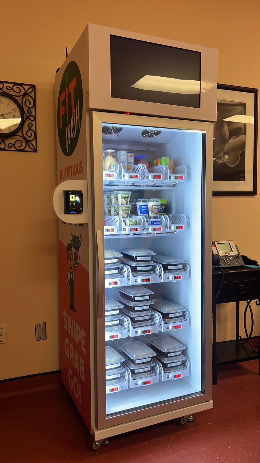 Packaged Beer and Refreshment Retail Fridge — reference view 6